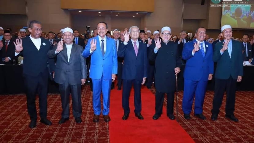 Perikatan Nasional hits back at UMNO’s criticisms of new joint investment firm by 4 opposition states Perikatan Nasional hits back at UMNO’s criticisms of new joint investment firm by 4 opposition states