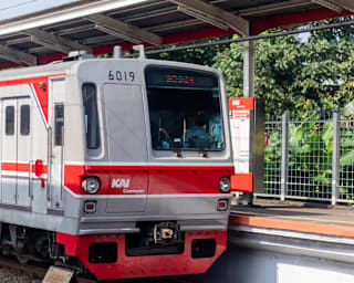 Kemenhub bidik Inggris untuk biayai proyel KRL Regional Surabaya