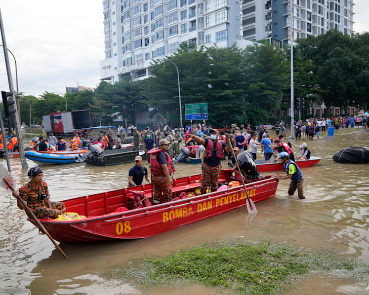 Singapore sends condolences to Malaysia, Philippines over floods, typhoon