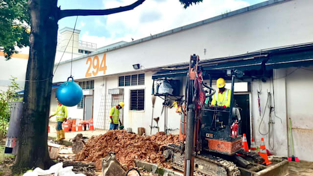地下水管爆裂 义顺两座组屋一度断水