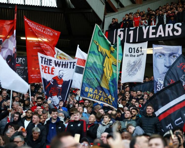 Man United fans revive ticker taunt over Man City financial case