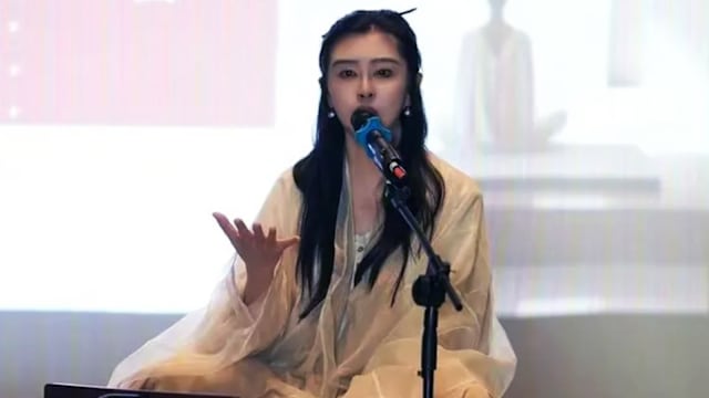 王祖贤古装造型亮相，再现“聂小倩”飘仙气