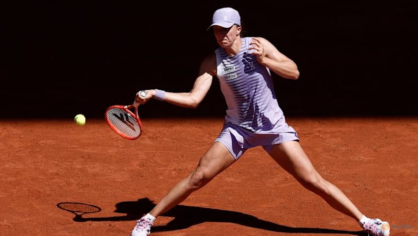 Swiatek, Djokovic make steady progress as Rybakina slips up