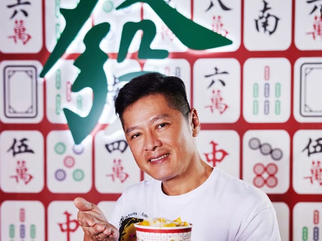 Singaporean actor Li Nanxing will have a dessert pop-up store to celebrate his 40 years in entertainment