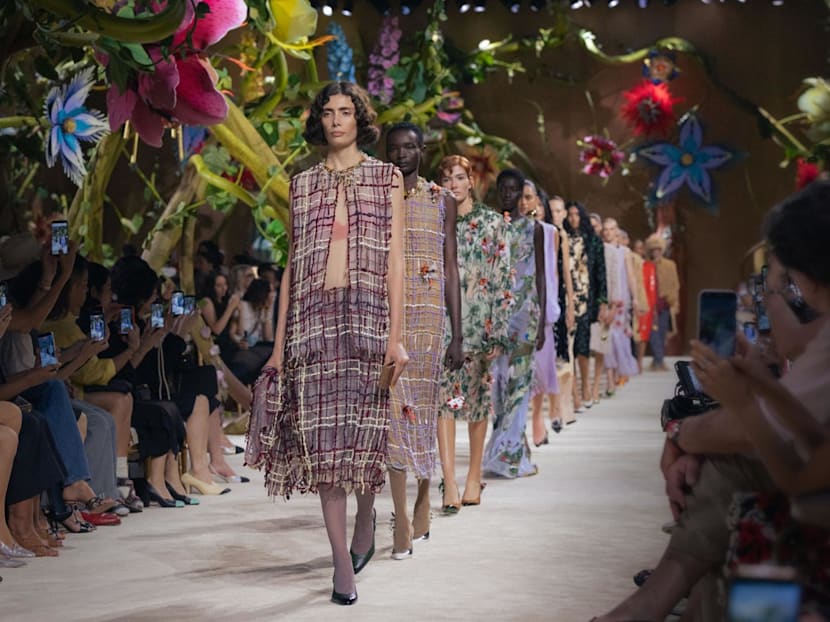 At Chanel, Matthieu Blazy turns couture into a dark fairy tale At Chanel, Matthieu Blazy turns couture into a dark fairy tale