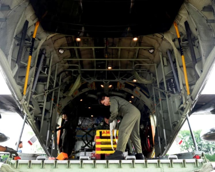 RSAF, S’pore Red Cross step up aid relief in Nepal