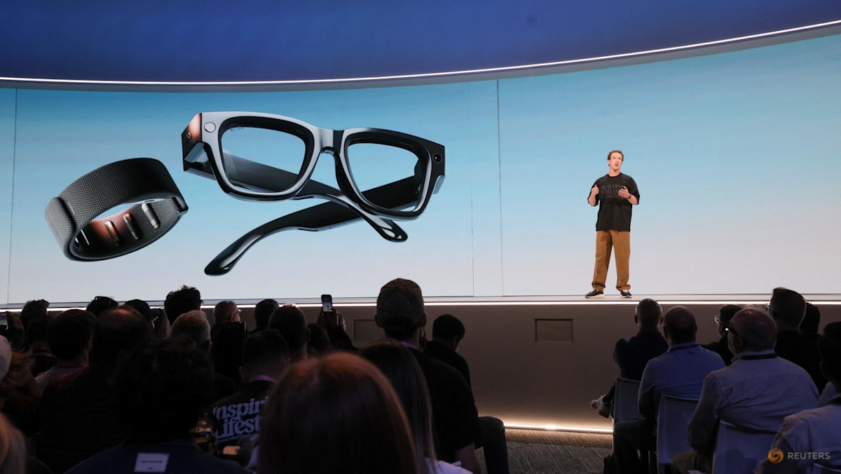 Meta launches camera-free AI glasses amid privacy pushback