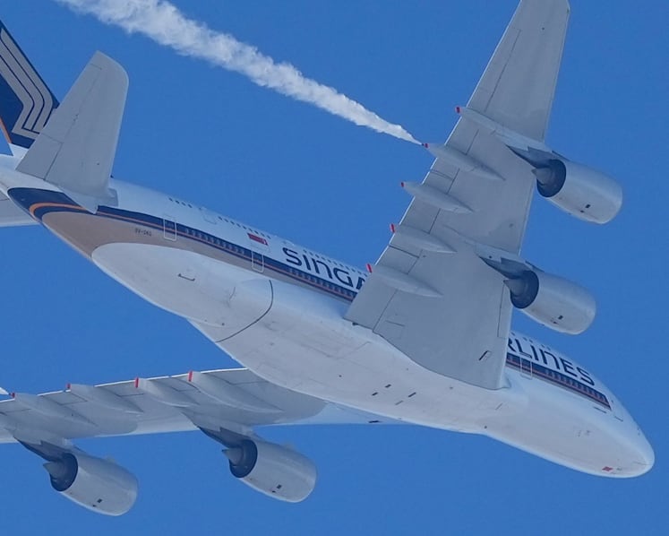 Singapore Airlines flight from London diverted to Frankfurt due to issue with cabin pressure