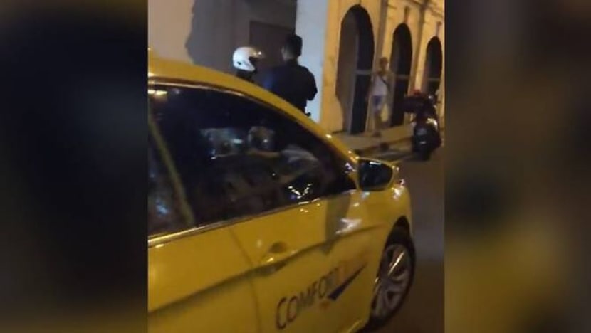 LTA ketepikan saman letak teksi sembarangan; sahkan pemandu cedera dalam insiden LTA ketepikan saman letak teksi sembarangan; sahkan pemandu cedera dalam insiden