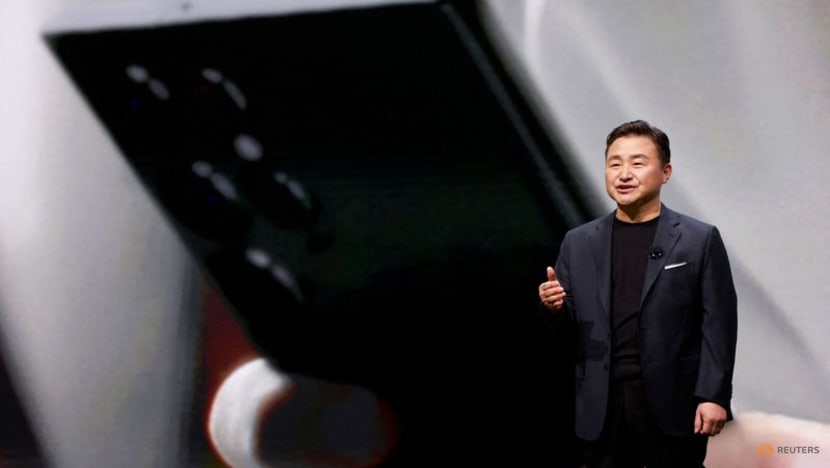 Samsung Elec appoints mobile chief as interim head of consumer and smartphone division