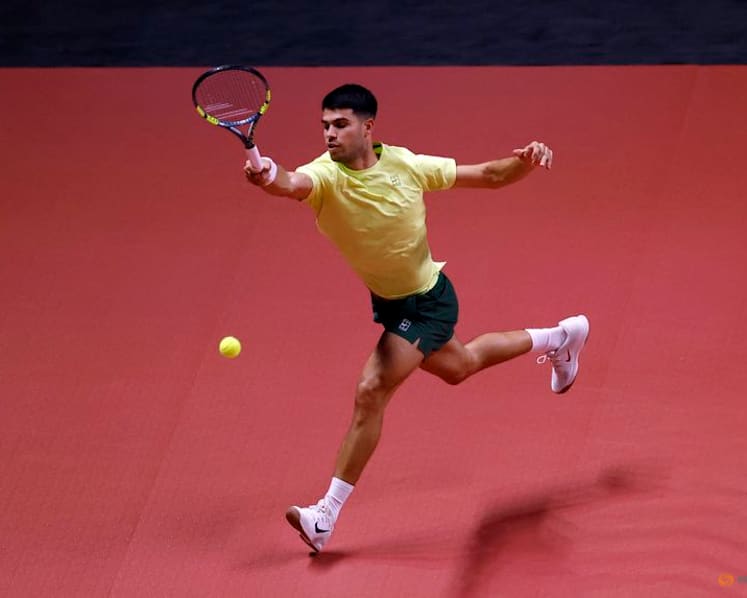 Alcaraz beats Sinner in South Korea exhibition match