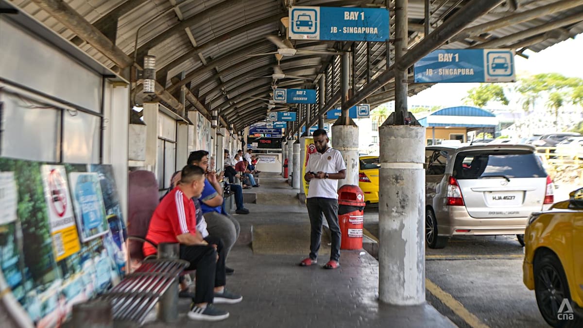 Johor proposes 12 ‘key’ drop-off points for Singapore cross-border taxis, may require tracking system