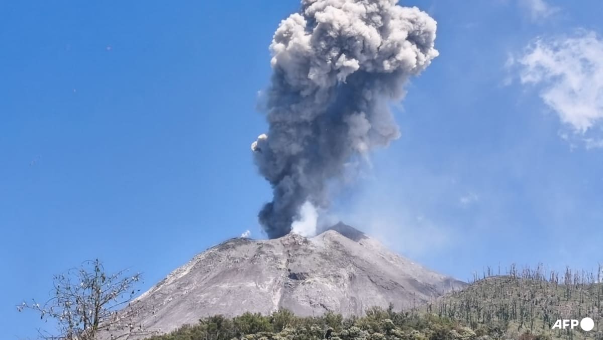 Indonesia volcano erupts, belching ash 10km into sky