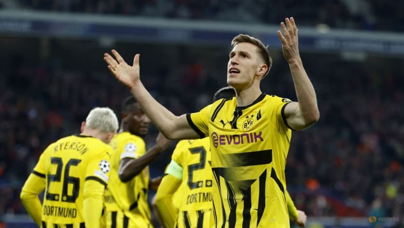 Dortmund's Schlotterbeck to miss rest of season with knee injury