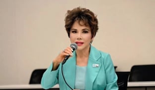 Dilaporkan mabuk, Dewi Soekarno kembali bermasalah hukum, diduga aniaya mantan manajer 