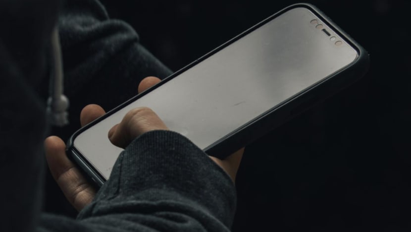 Man to pay S$8,000 fine after threatening woman on phone, showing up with penknife outside her home Man to pay S$8,000 fine after threatening woman on phone, showing up with penknife outside her home