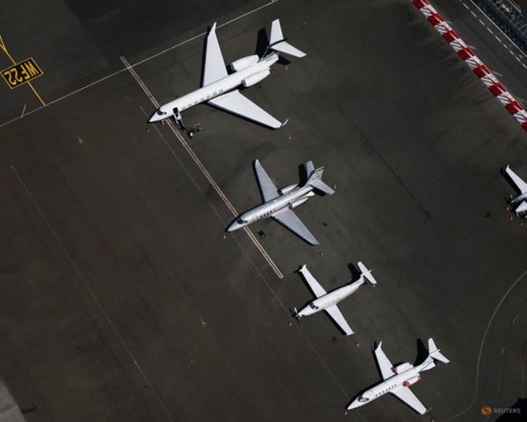 SpaceX and AI startup wealth fuels demand for private jets