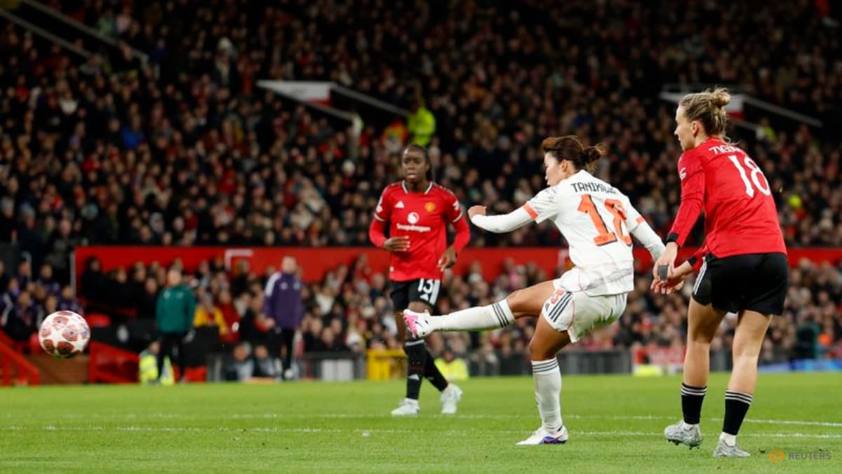 Tanikawa the tonic for Bayern in Women's Champions League win over Man United