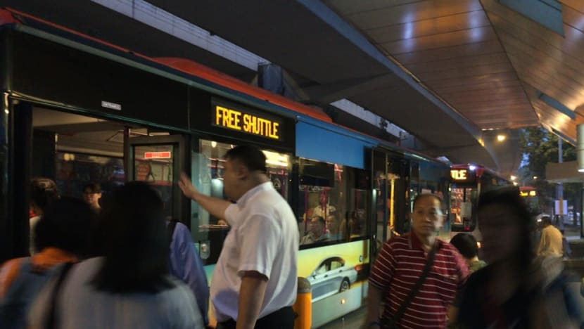Commuters caught in post-breakdown snarl despite alerts