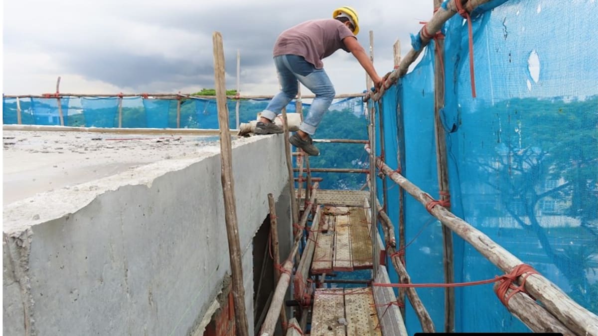 Singapore to shorten timber scaffold use from 9 months to 3 to improve fire safety