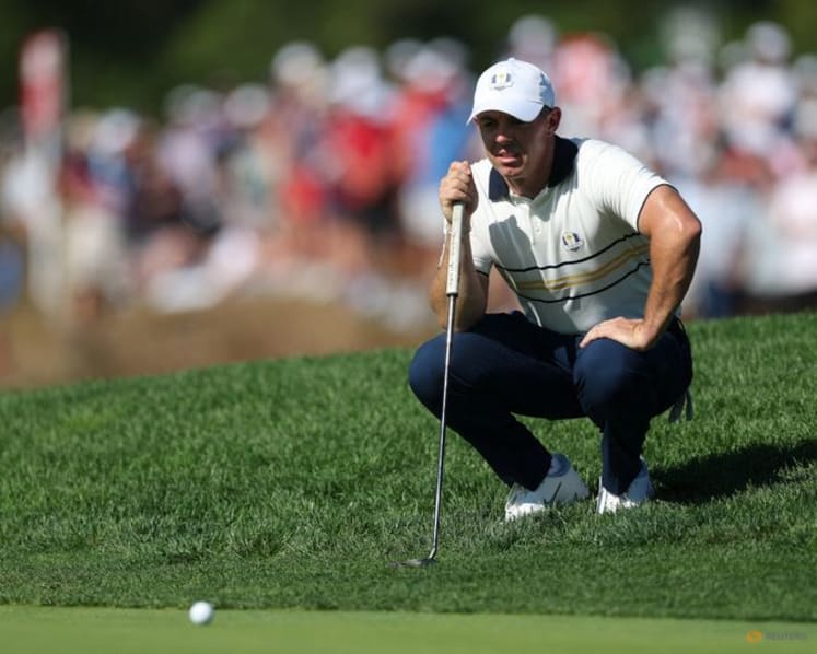 Ortiz shares Australian Open after late surge, McIlroy falters