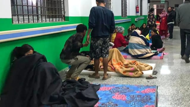尼泊尔发生强烈地震 至今已有至少128人死亡