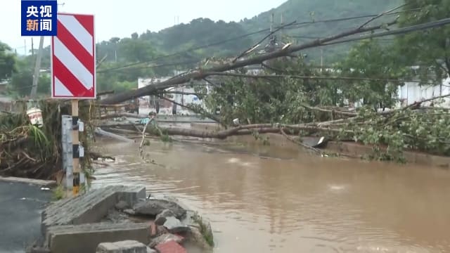 北京升级发布暴雨红色预警信号 逾4400人被疏散