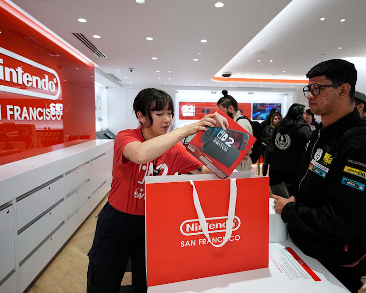 Commentary: Nintendo’s secret for the Switch 2? Ignore the extremely online