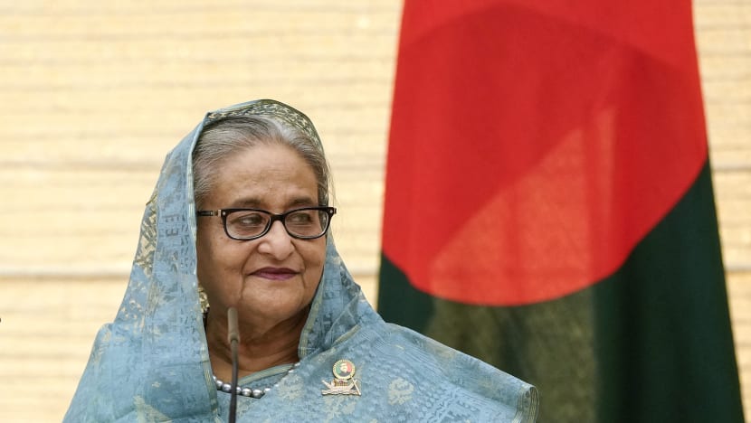 PM Bangladesh Sheikh Hasina larikan diri ke India, tentera umum pemerintah sementara dibentuk