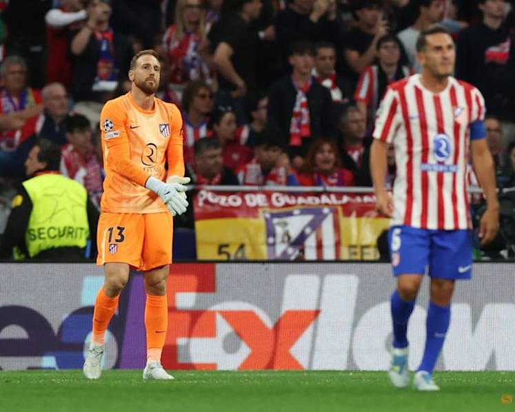 Atletico hit back to hold Arsenal in cagey Champions League semi-final first leg