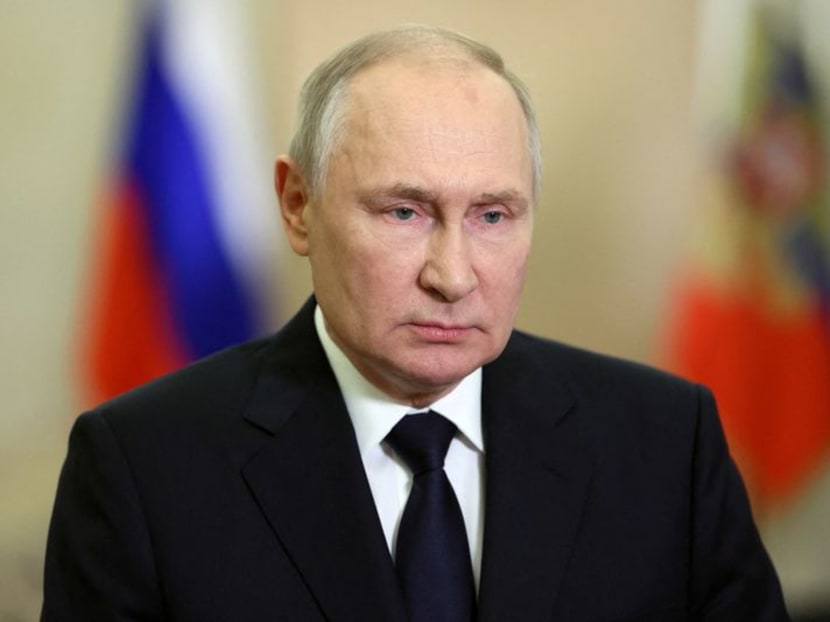 Commentary: Putin steps abroad, even as an international warrant hangs over his head