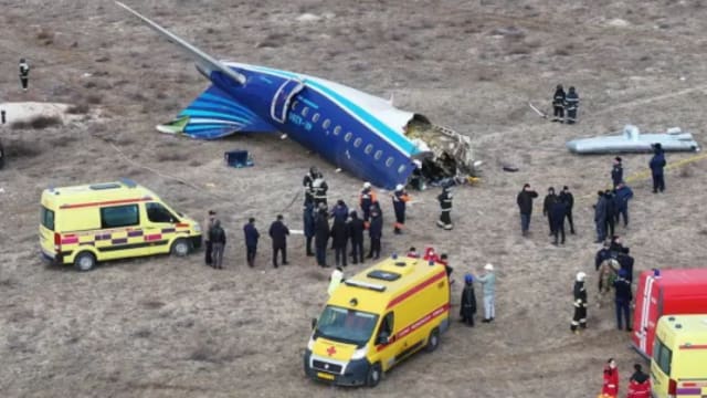 阿塞拜疆航空公司客机坠毁 38名乘客罹难