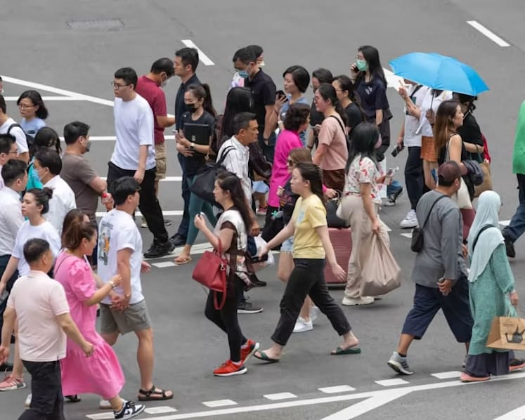 Fewer than 4 in 10 Singapore respondents optimistic of better lives in 5 years, all-time low in global survey