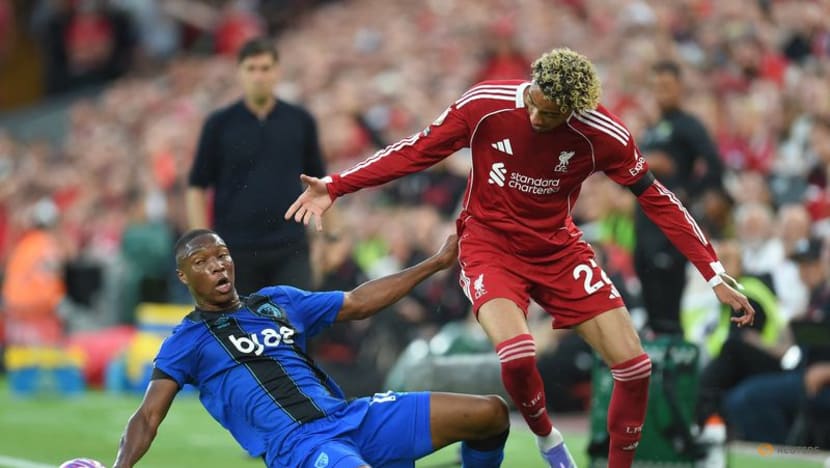 Late Salah, Chiesa goals give Liverpool 4-2 win in thrilling opener