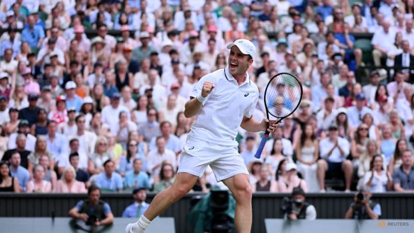 Briton Fery downs Dimitrov in battle of the wildcards