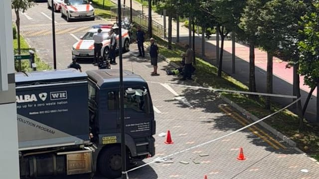 被垃圾车撞倒 69岁轮椅老翁送院后不治