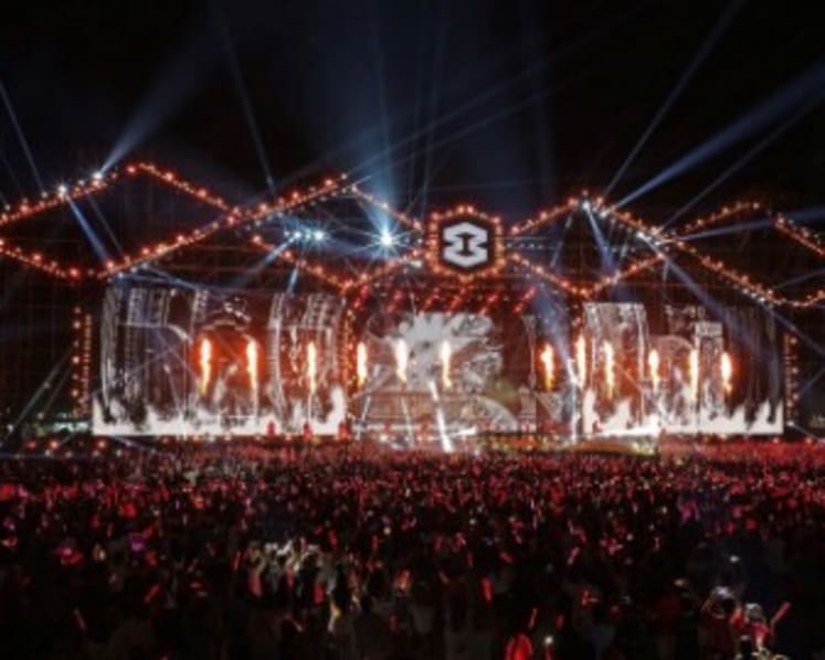 8Wonder: Moments of Wonder: Where Music Pens the Spirit of a Flourishing Vietnam, and the Will to Soar