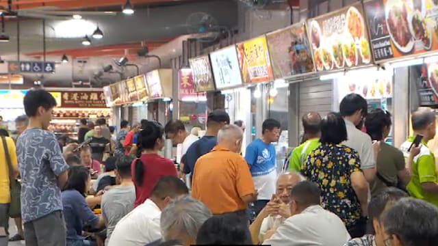 ABC砖厂熟食中心加强防鸟设施 重开后部分摊贩起价约5角