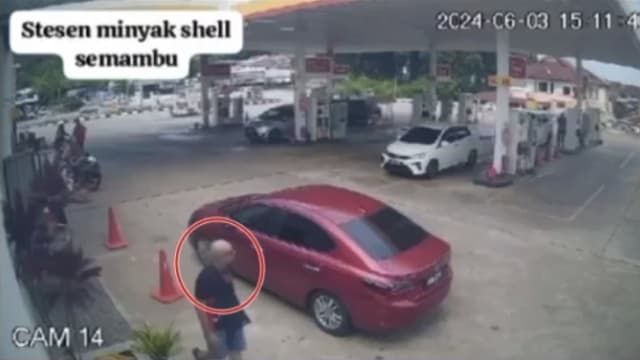 油站见司机不在且车子未熄火 马国男子连人带车劫走