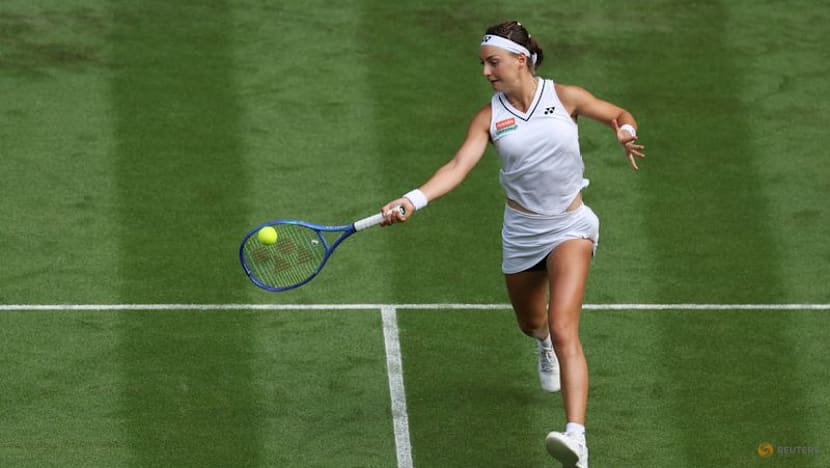 Sabalenka powers past Kostovic into Wimbledon second round