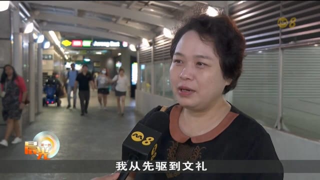 列车服务今天全面恢复 乘客比往常更早出门