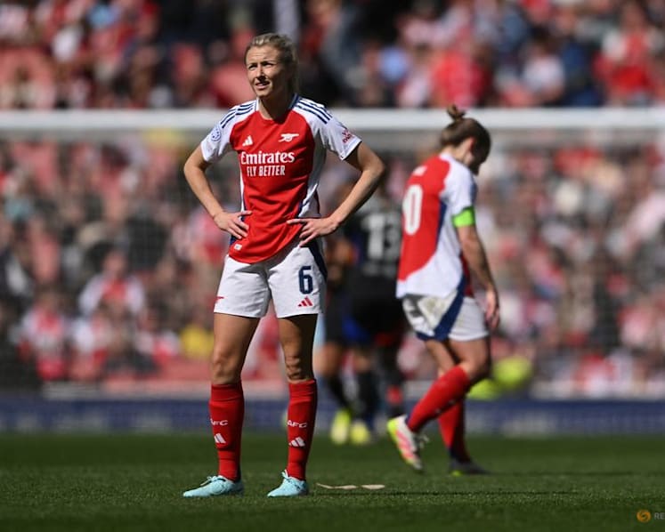 Williamson returns for Arsenal after four-month injury layoff