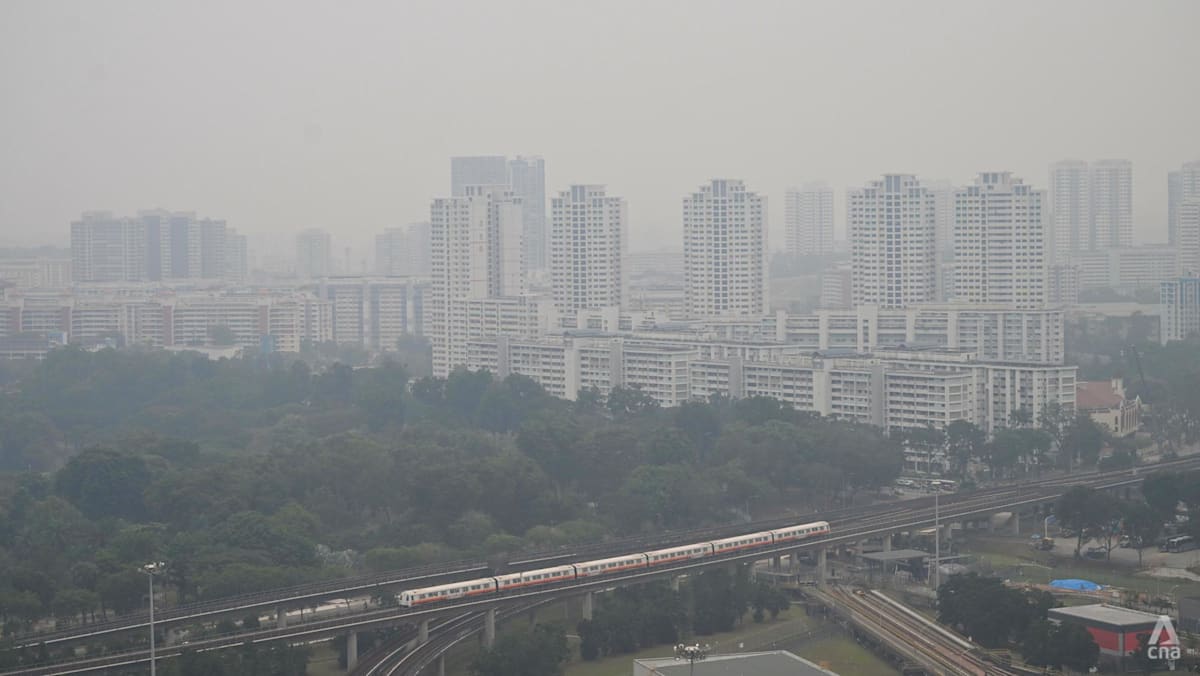 Air quality in central Singapore back in unhealthy range - CNA