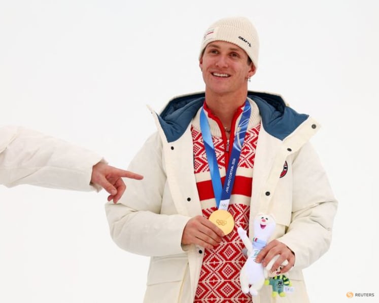 Freestyle-Norway's Ruud grabs gold in men's slopestyle as rivals stumble