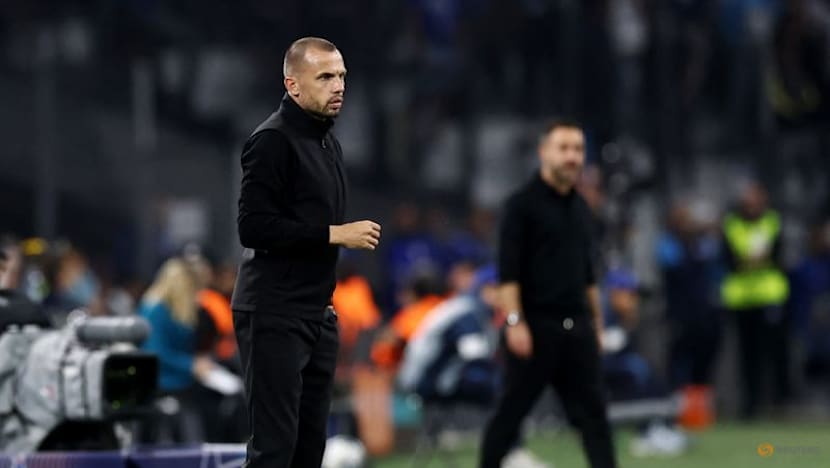 Ajax Amasterdam sack coach John Heitinga