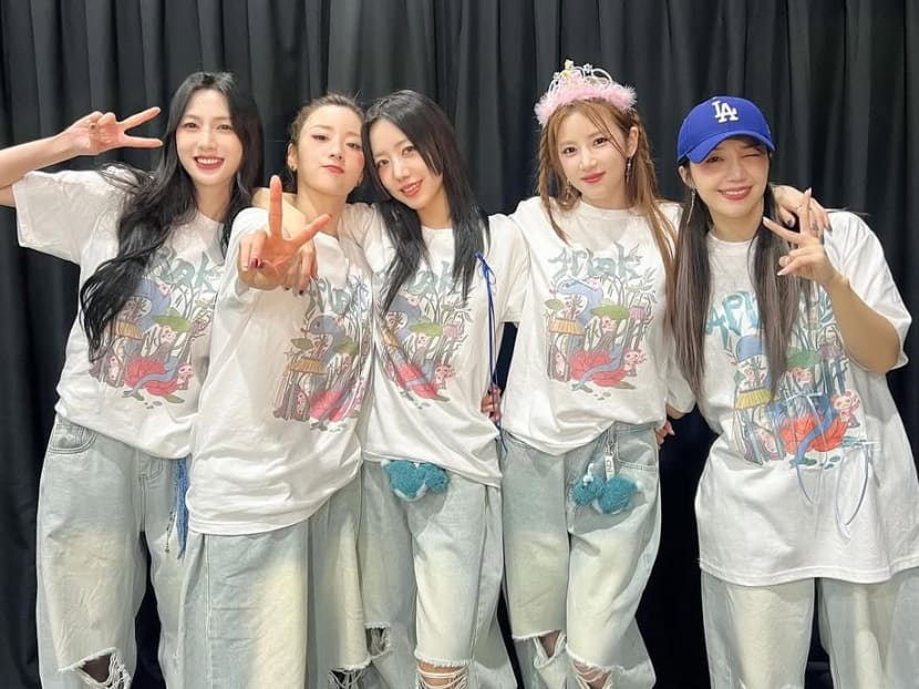 Apink concert in Singapore: K-pop icons deliver highly-entertaining sets that show off their mature sound Apink concert in Singapore: K-pop icons deliver highly-entertaining sets that show off their mature sound