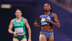 Jefferson-Wooden, Jackson sizzle in women's 200 heats