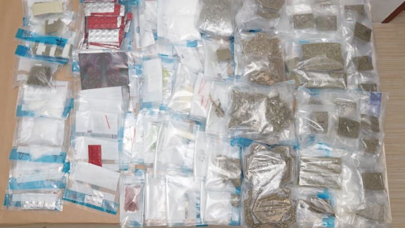6.5kg of cannabis seized in CNB operation, 5 arrested for suspected drug trafficking 6.5kg of cannabis seized in CNB operation, 5 arrested for suspected drug trafficking
