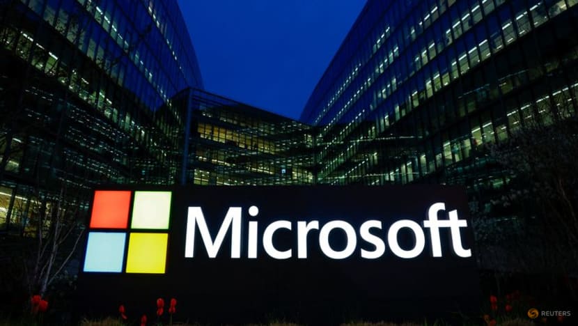 Microsoft forecasts slower cloud business growth in second quarter Microsoft forecasts slower cloud business growth in second quarter