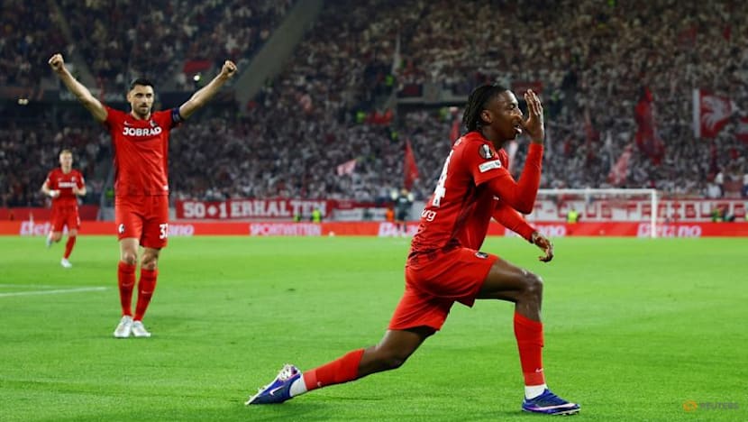 Switzerland crush Bosnia 4-1 in World Cup Group B clash